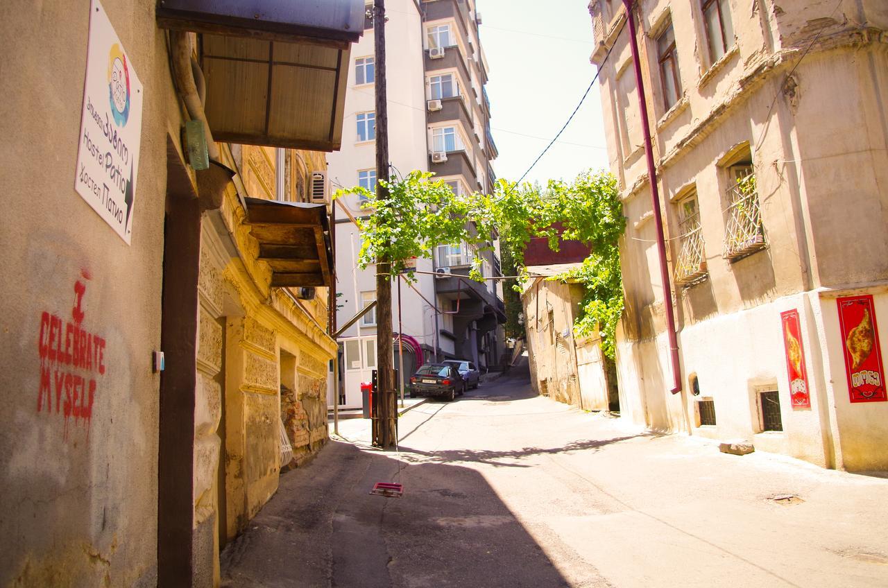 Patio Hostel Tbilisi Esterno foto