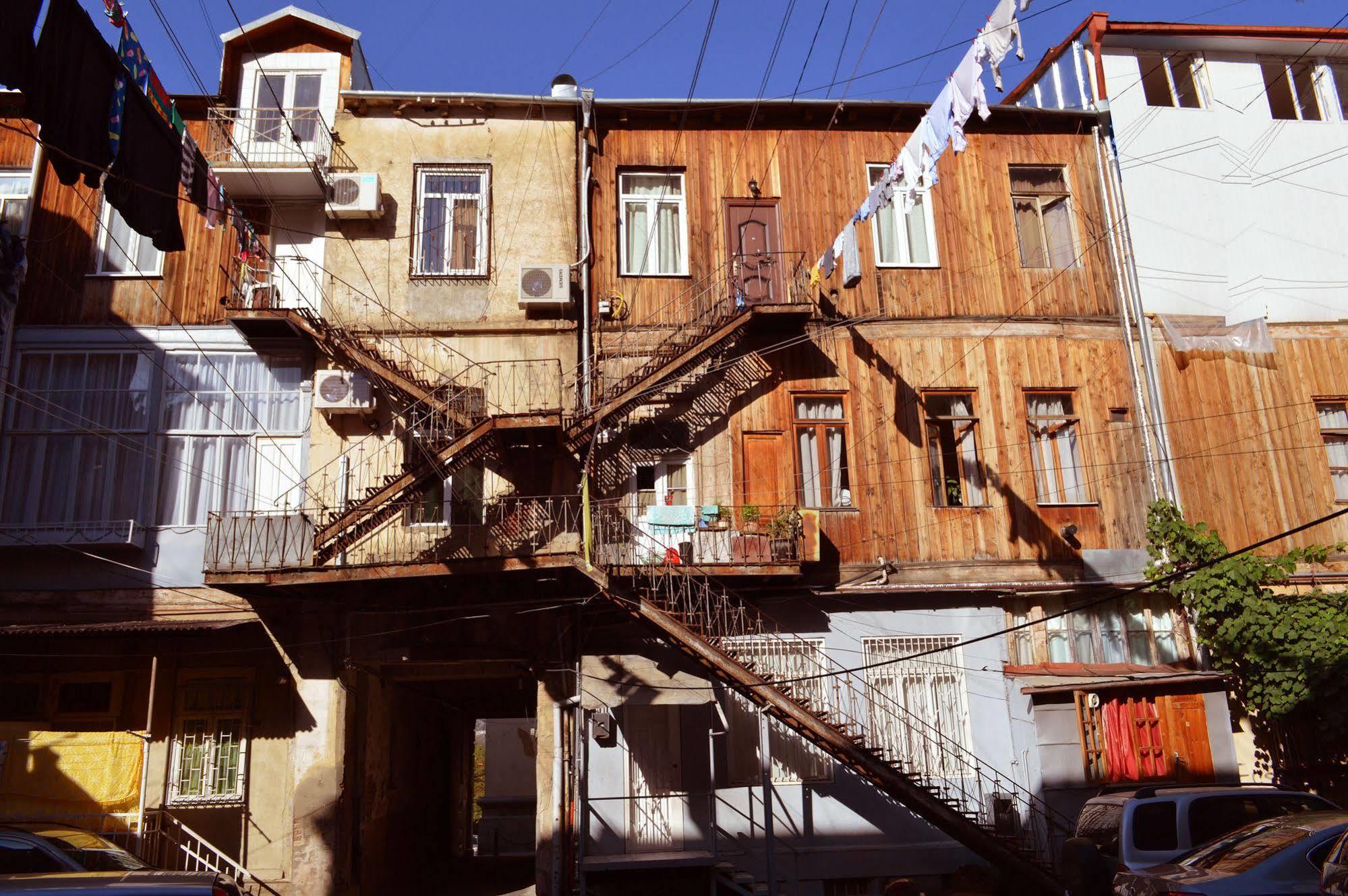 Patio Hostel Tbilisi Esterno foto