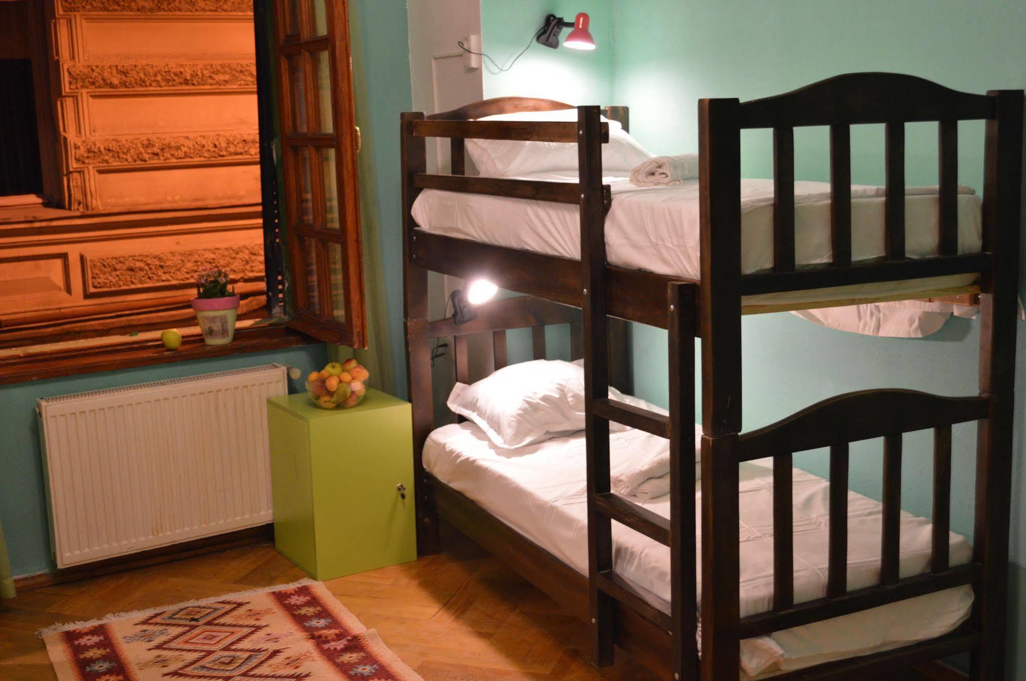 Patio Hostel Tbilisi Esterno foto