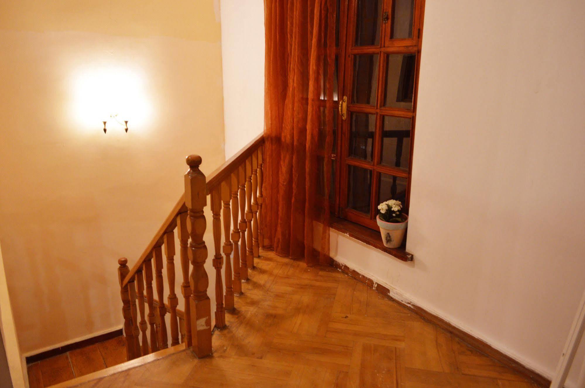 Patio Hostel Tbilisi Esterno foto